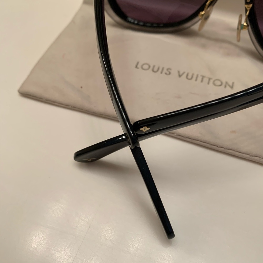 Louis Vuitton sunglasses - Picture 6 of 6